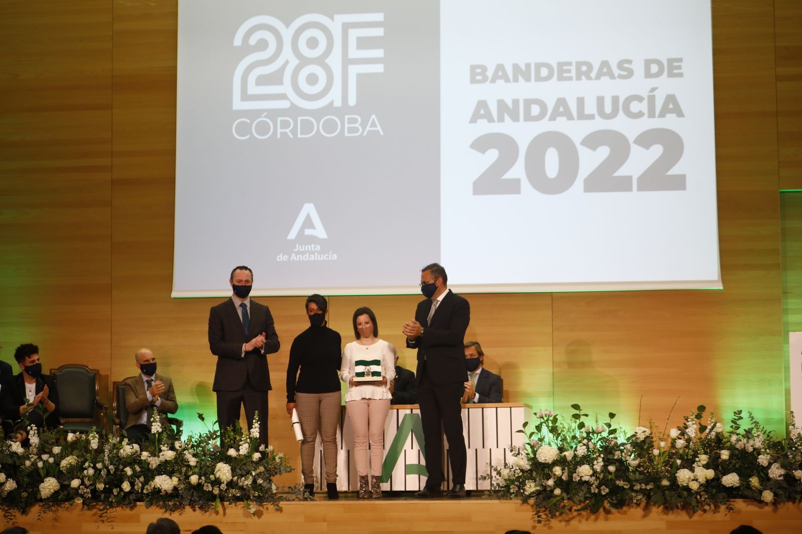 La entrega de las Banderas de Andalucía en Córdoba por el 28F, en imágenes