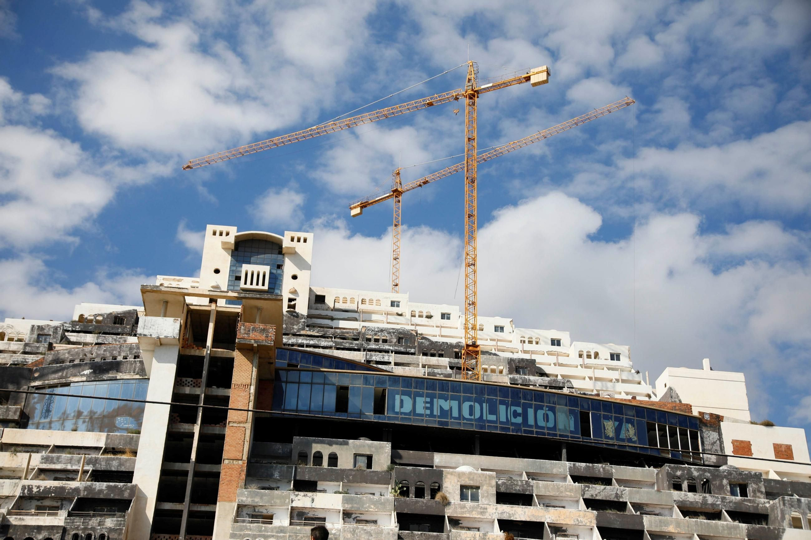 Hotel de la playa del Algarrobico.