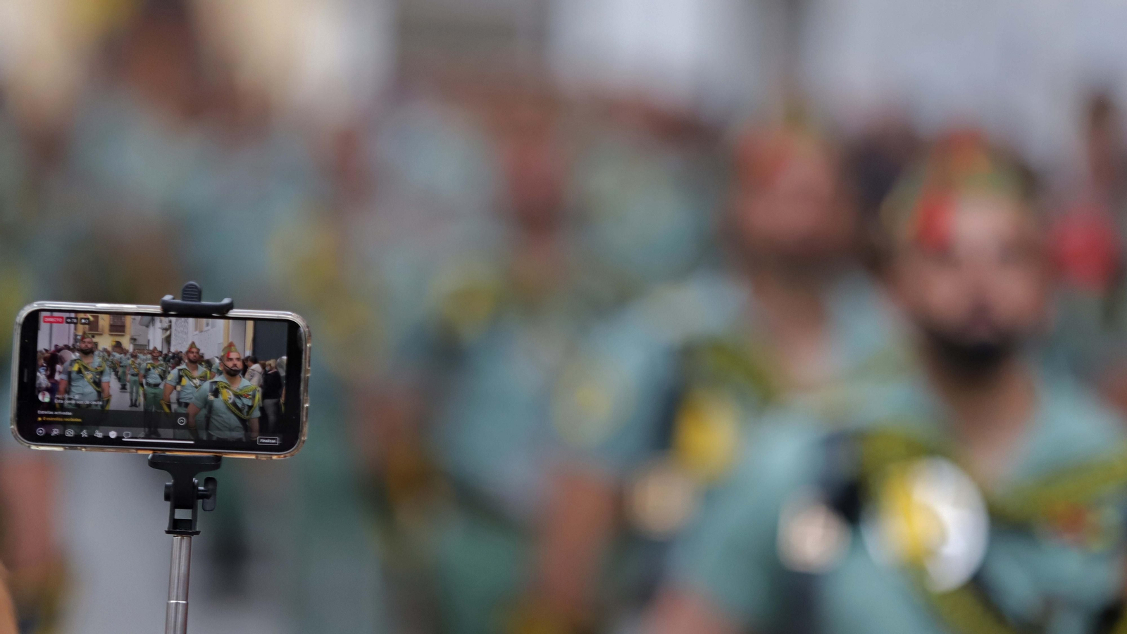 Fotos del Lunes Santo en Algeciras: La Columna y la Legión