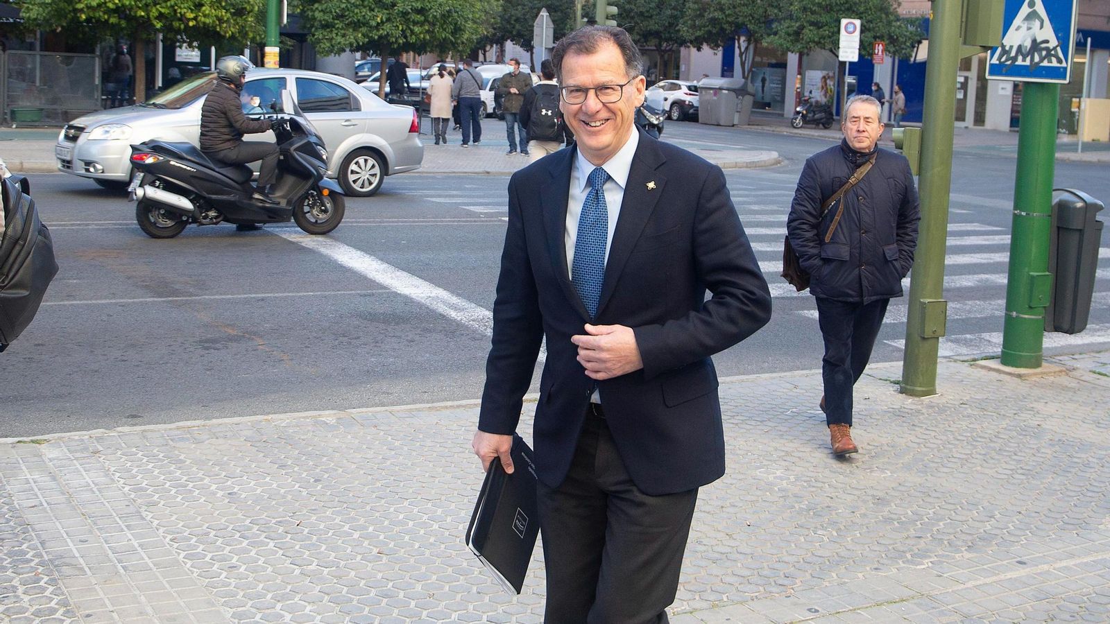 El alcalde de Burguillos, Domingo Delgado.