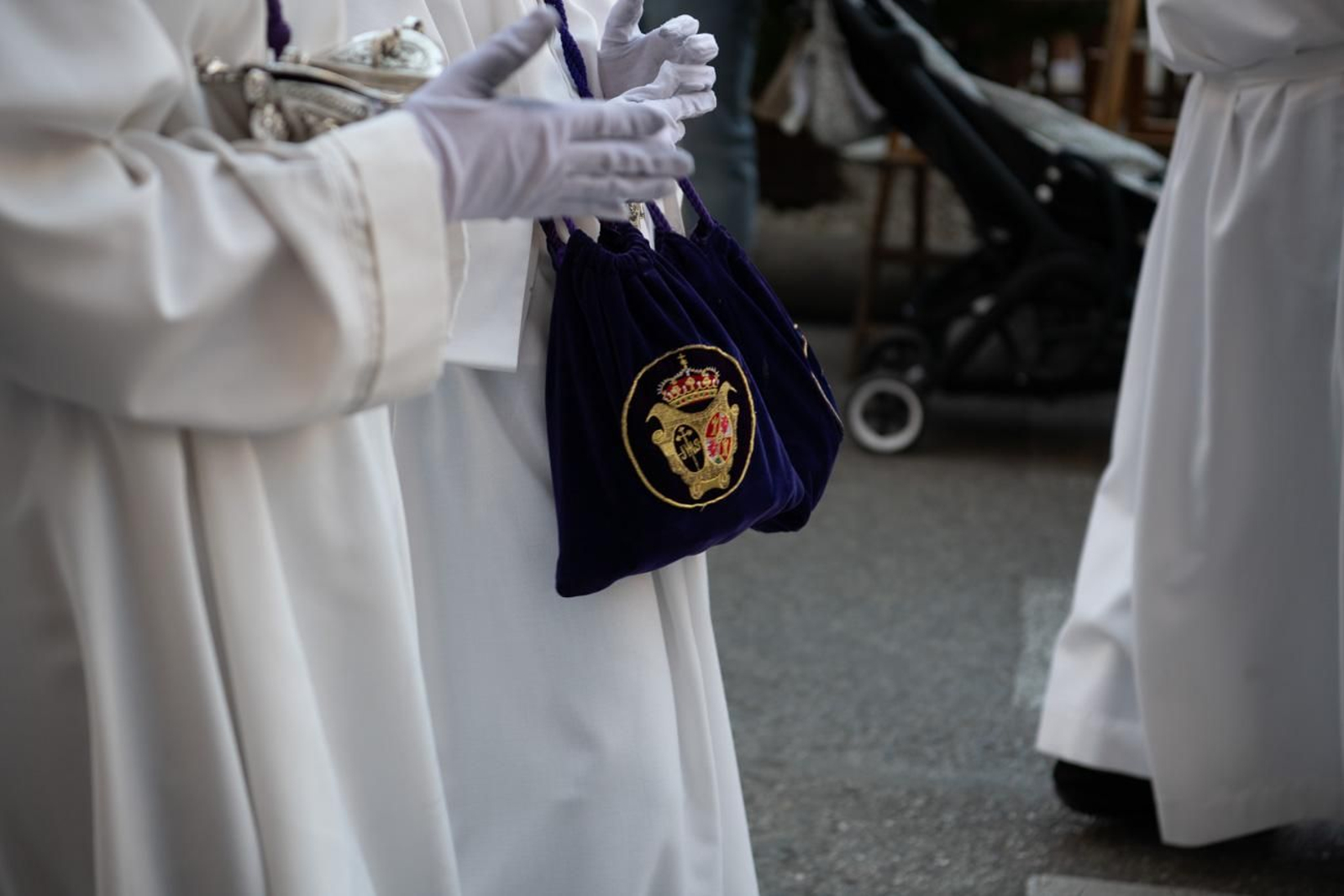El pueblo de Jaén abraza con solemnidad a El Abuelo en la Magna, en imágenes