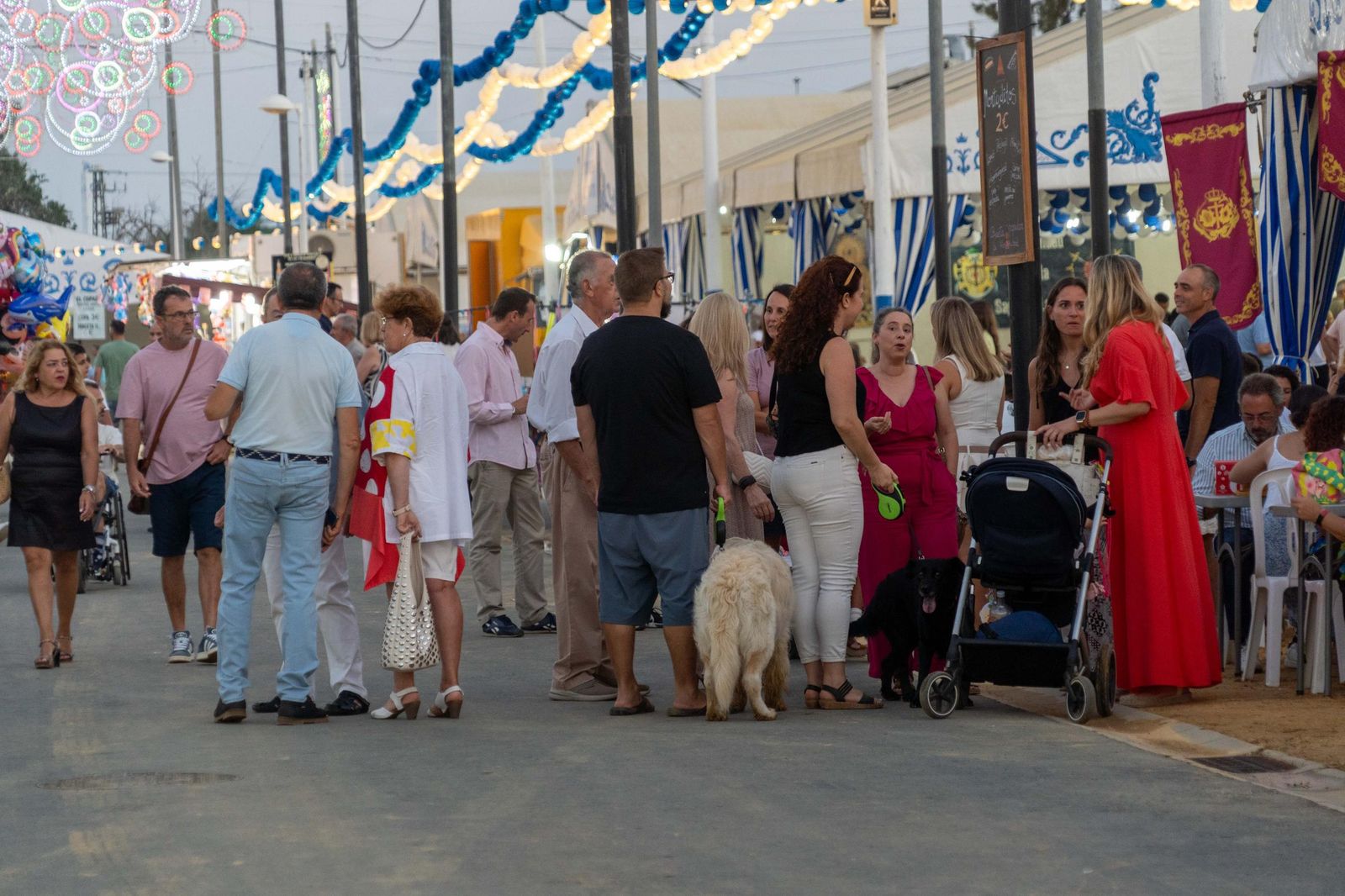 Colombinas 2025: Imágenes del ambiente el lunes 4 de agosto en las Fiestas Colombinas