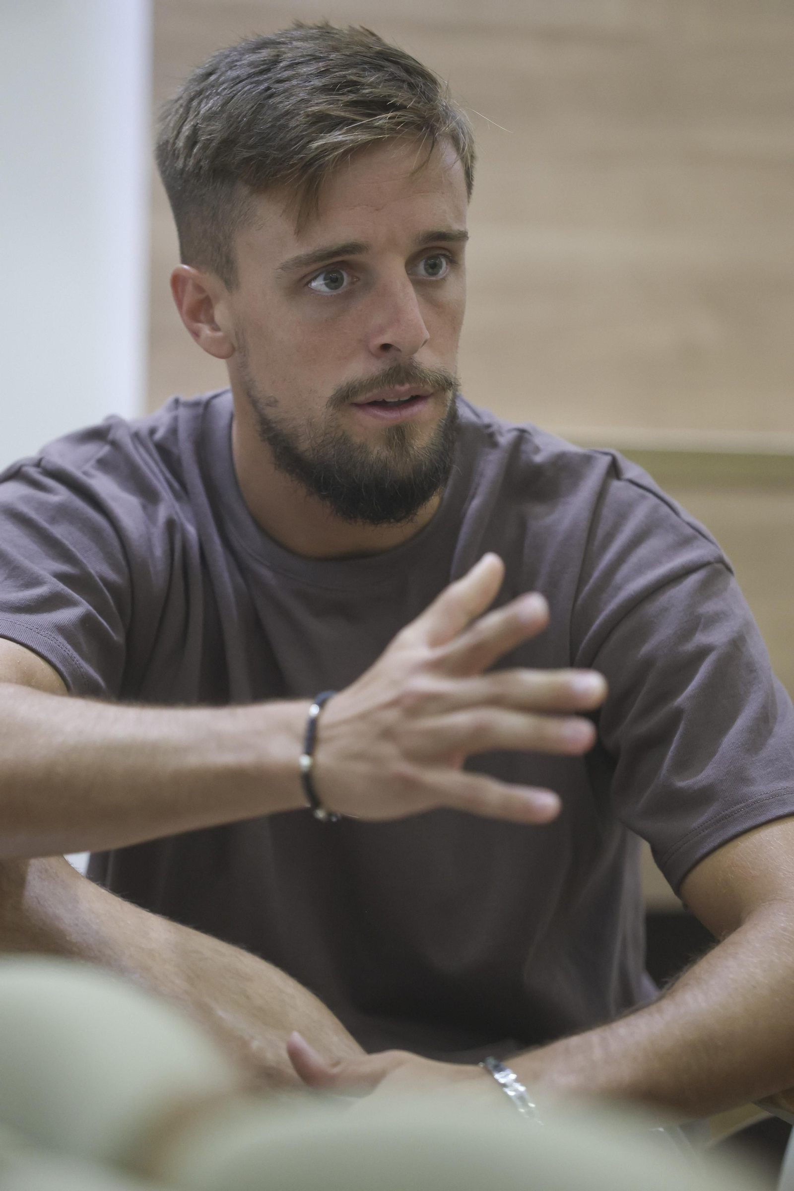 Las imágenes de la entrevista a Genaro Rodríguez, jugador del Málaga