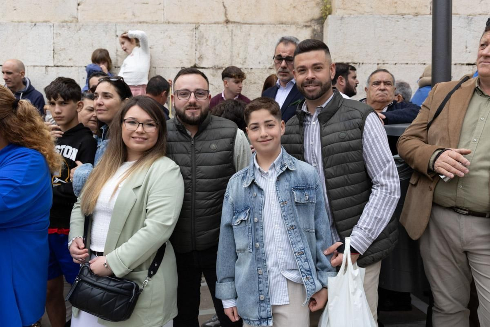 Los jiennenses se echan a la calle para presenciar la primera de las procesiones de la jornada: la Borriquilla (II)