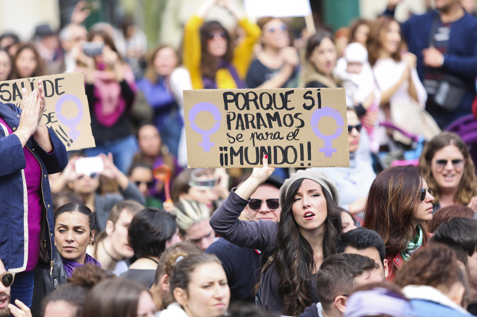 Pancartas por el 8-M.