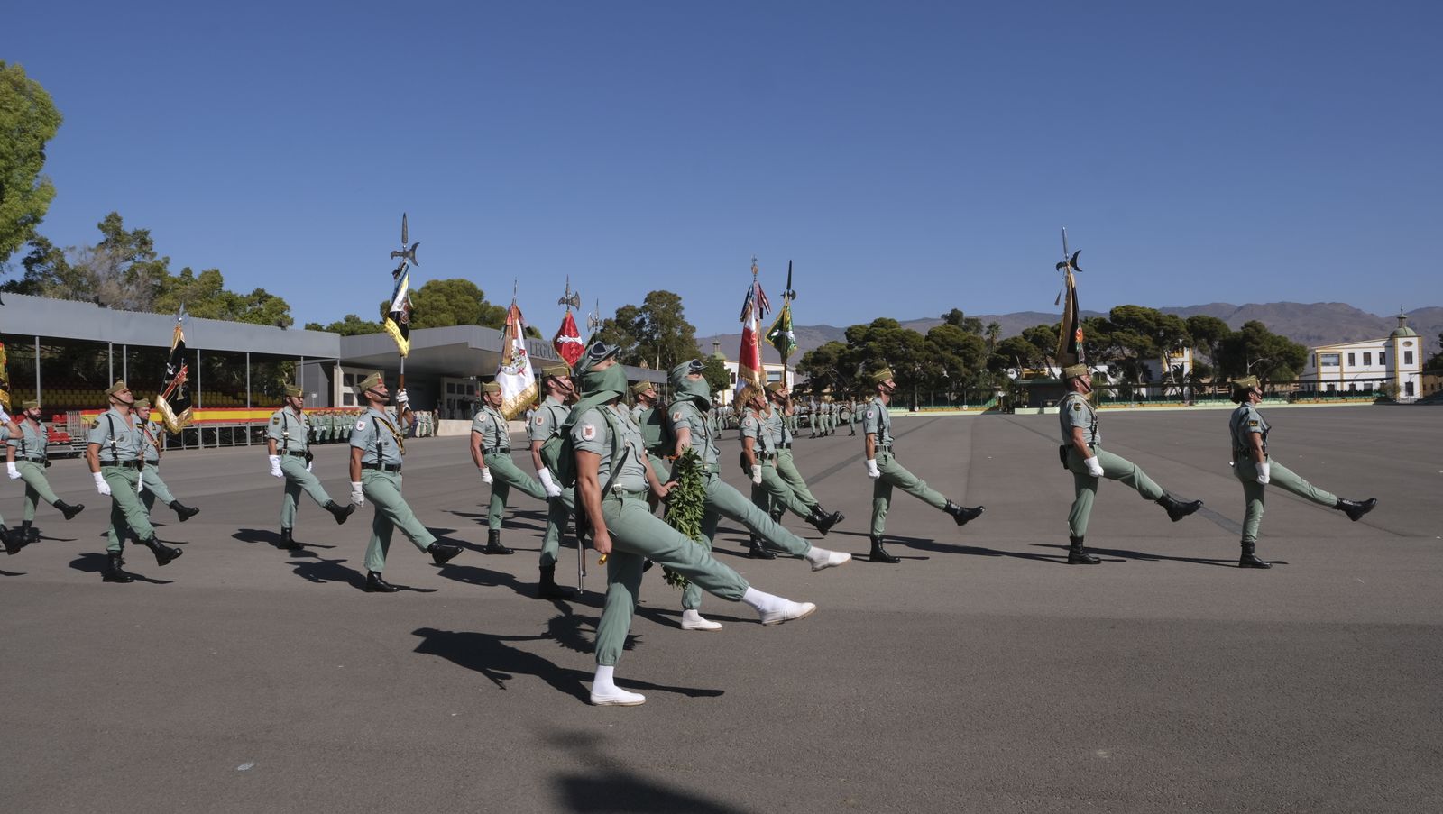 Imágenes de la visita de la Ministra de Defensa Margarita Robles a la Brigada Alfonso XIII de La Legión