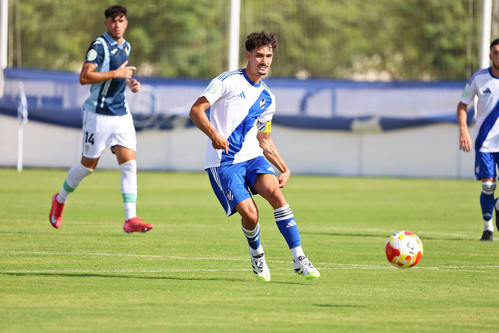 El Atlético Onubense recibe en casa al Coria CF.