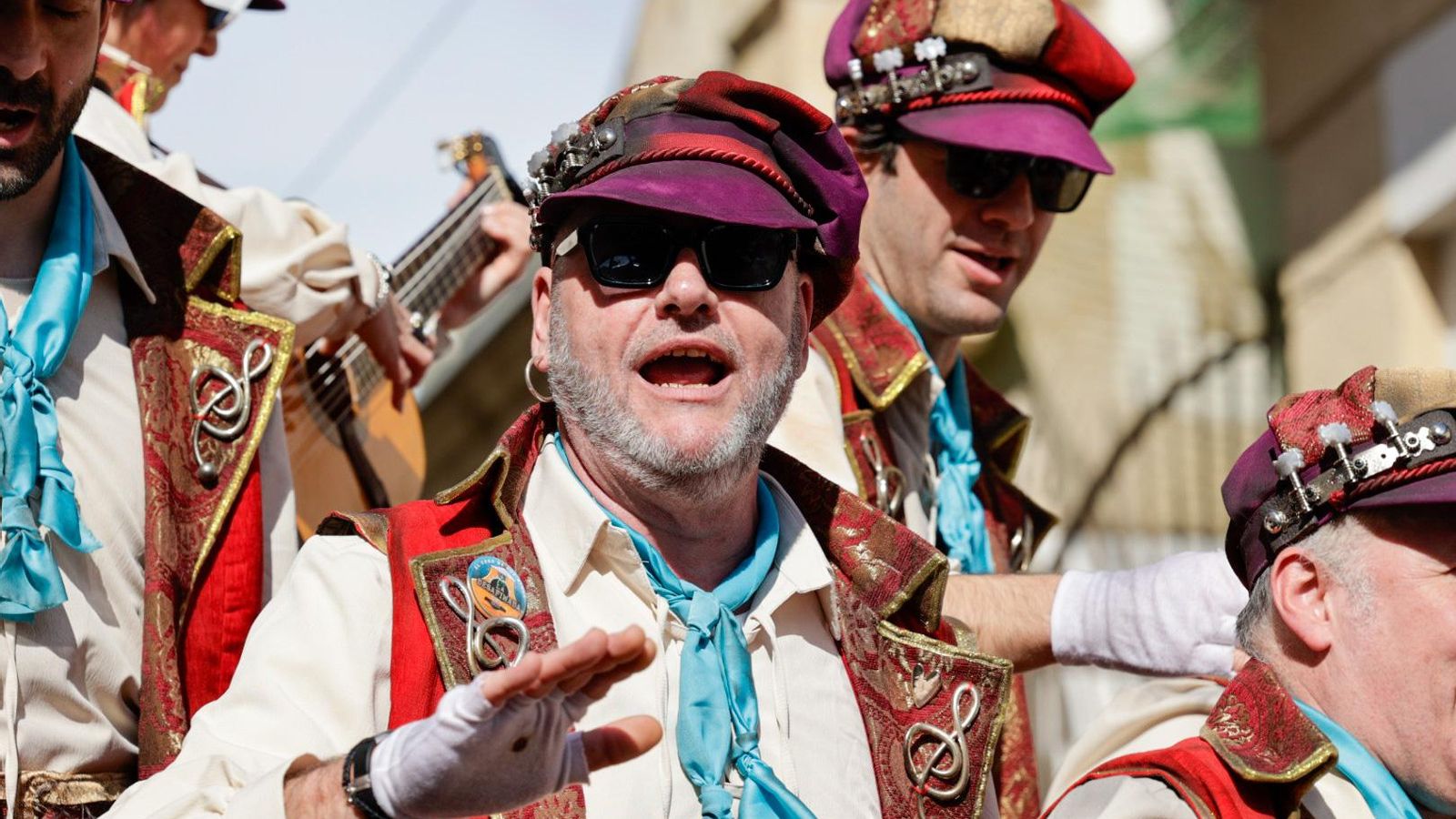 Las mejores imágenes del primer domingo de Carnaval de Cádiz