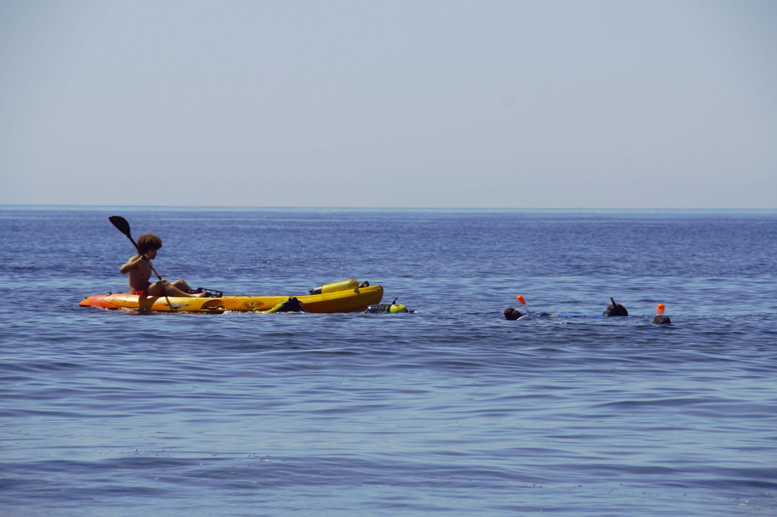 Las imágenes de la partida submarina de ajedrez en Carchuna