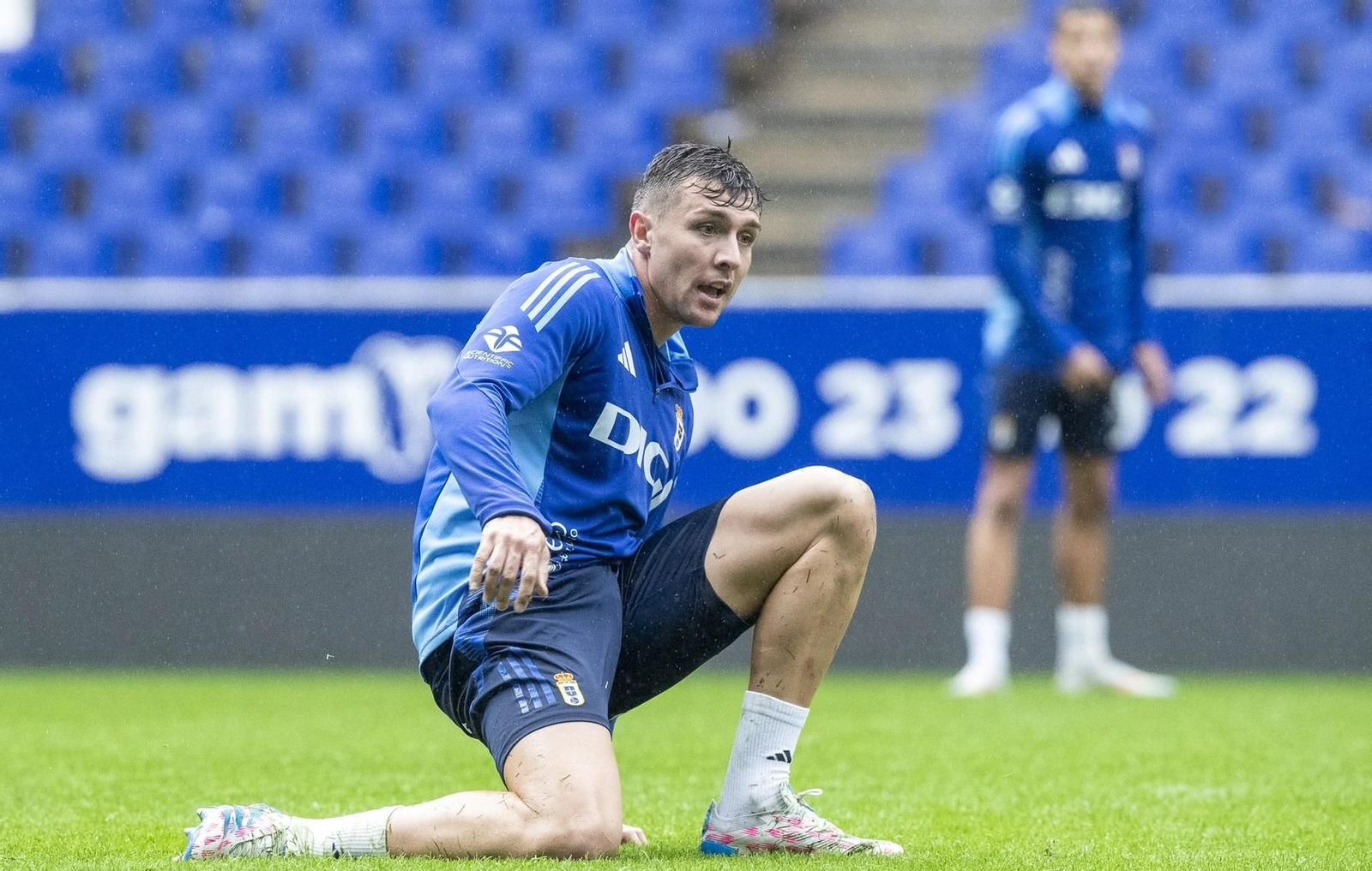 Alberto del Moral, durante un entrenamiento con el Real Oviedo.
