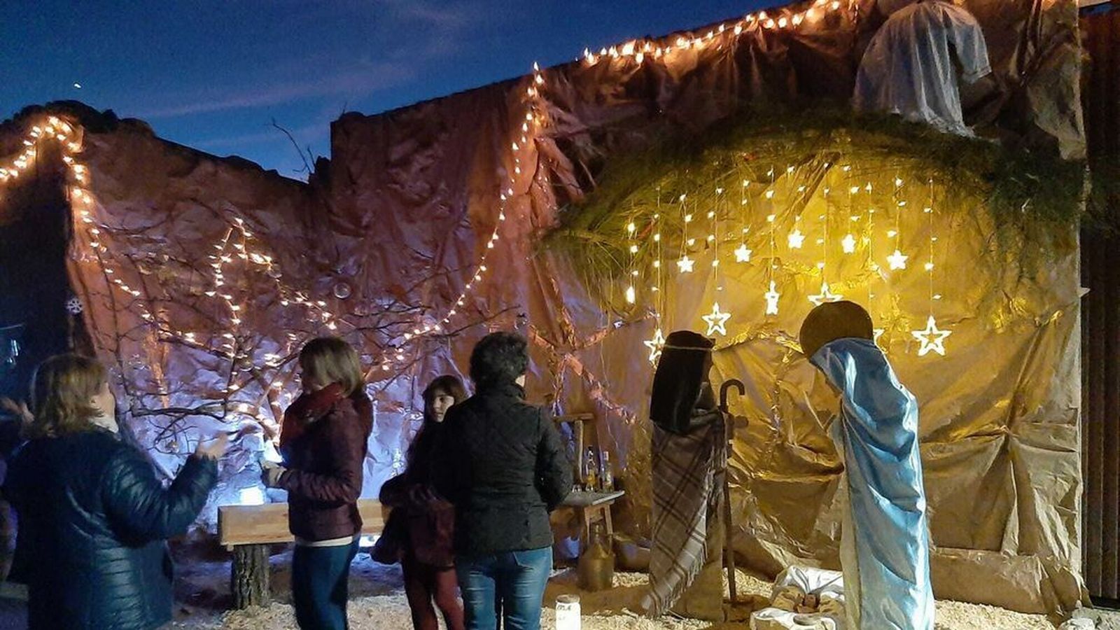 Una de las calles engalanadas en la primera edición del certamen.