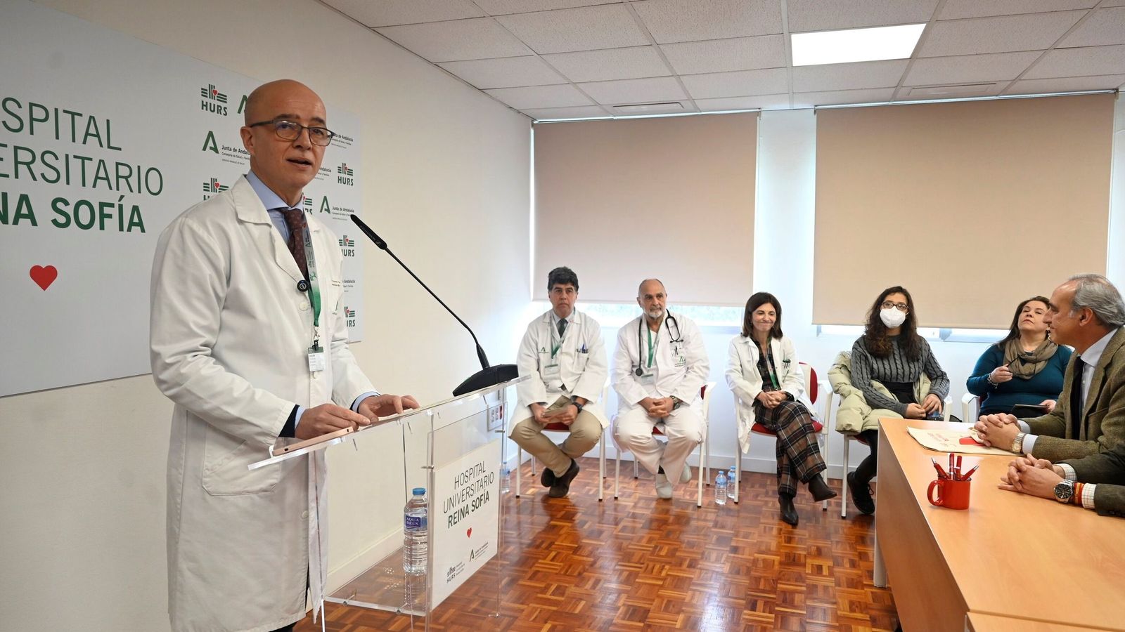El gerente del Reina Sofía, durante su intervención en el balance de trasplantes.