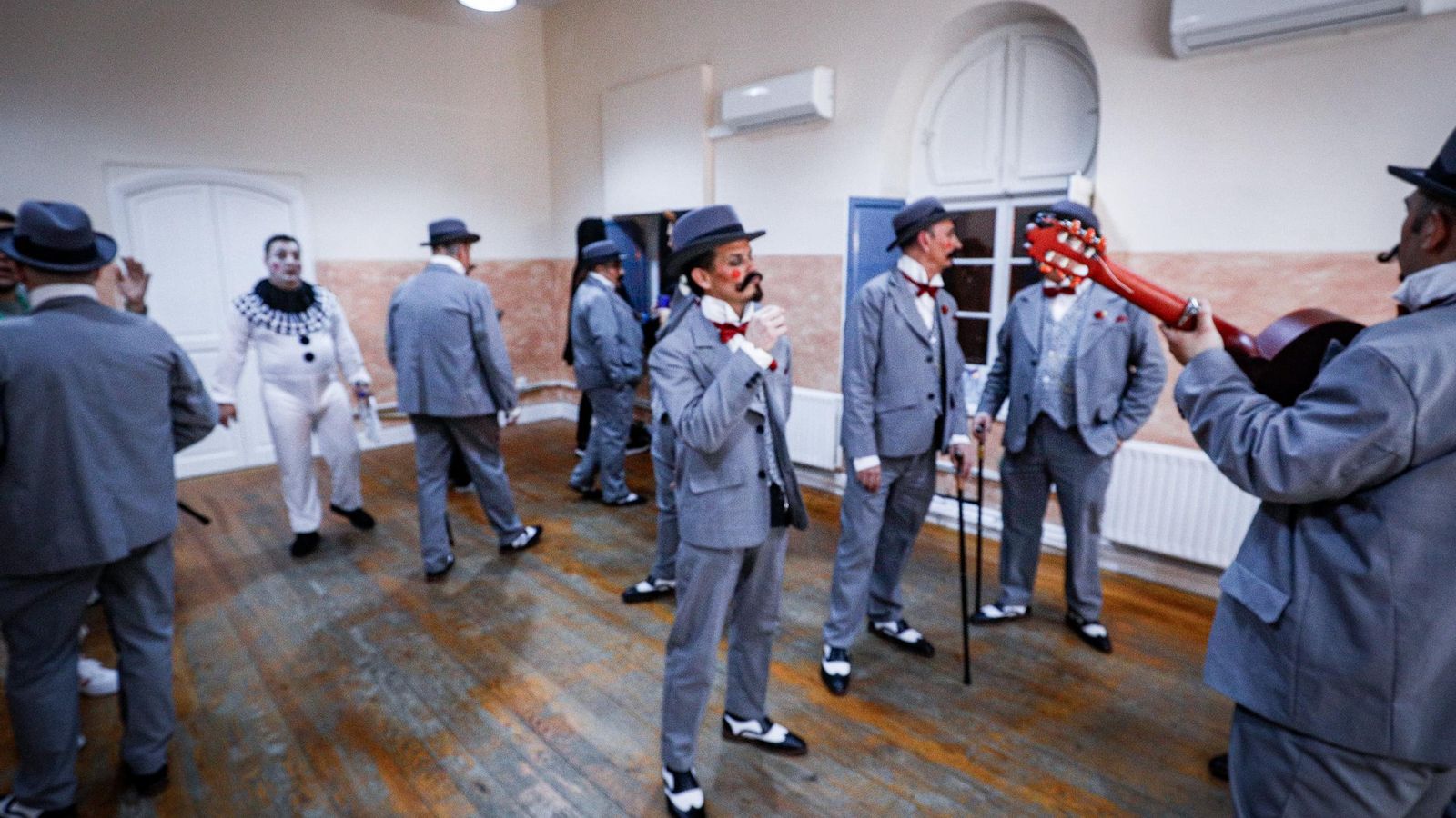 Búscate entre las mejores imágenes de la sexta sesión preliminares del COAC 2025