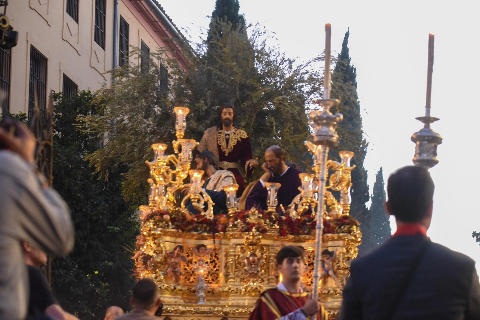 Las imágenes del Magno Vía Crucis desde la carrera oficial