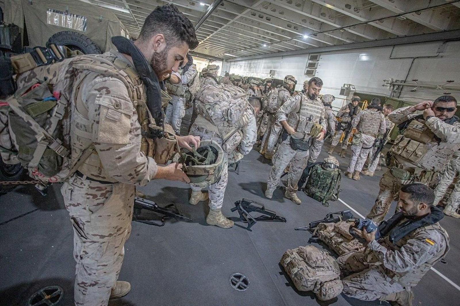 La Armada, en las maniobras de la OTAN en Turquía: imágenes de los buques Juan Carlos I, Castilla, Galicia y la Infantería de Marina