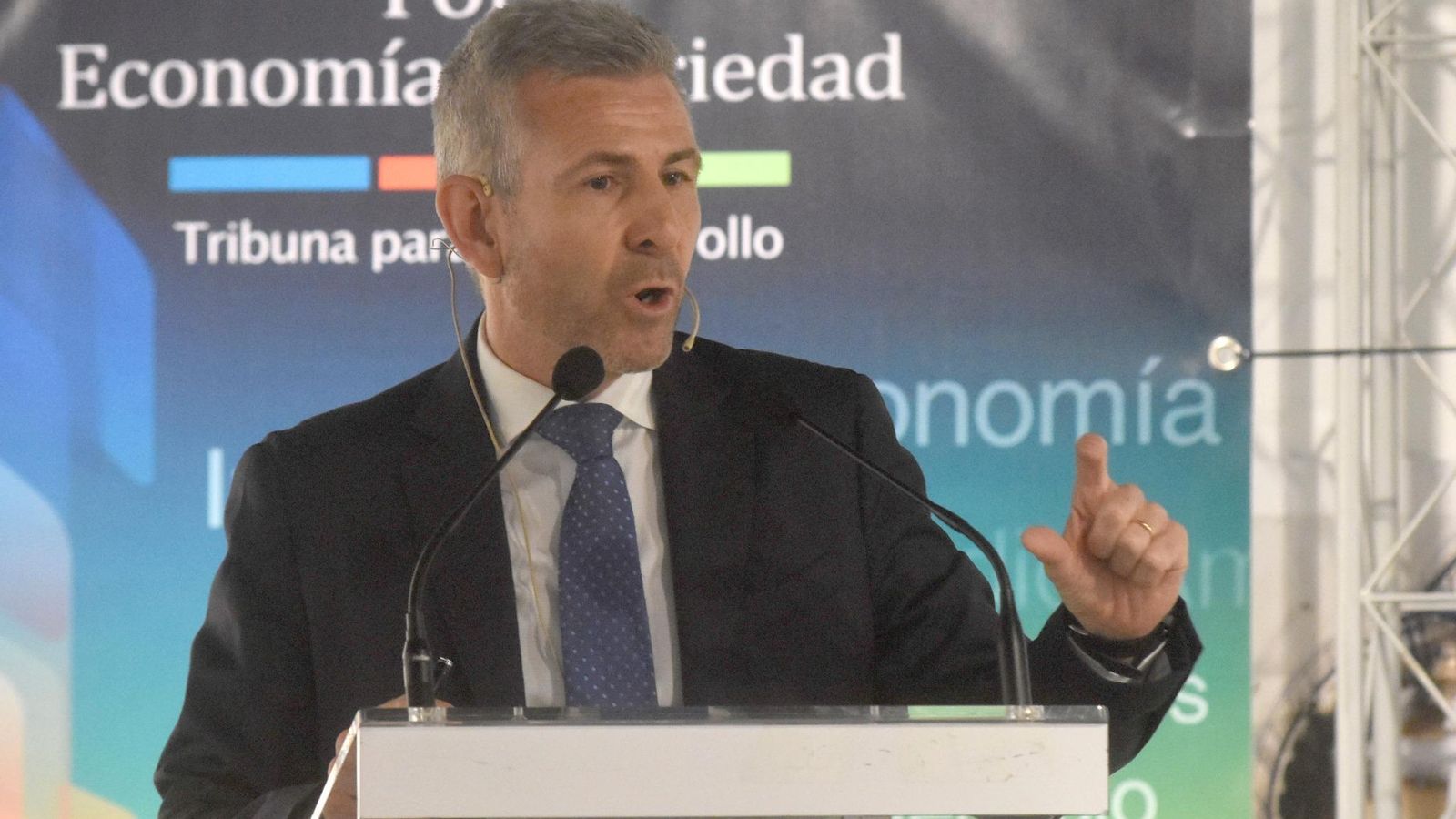 Francisco Javier Bernabéu. Francisco Javier Bernabéu.