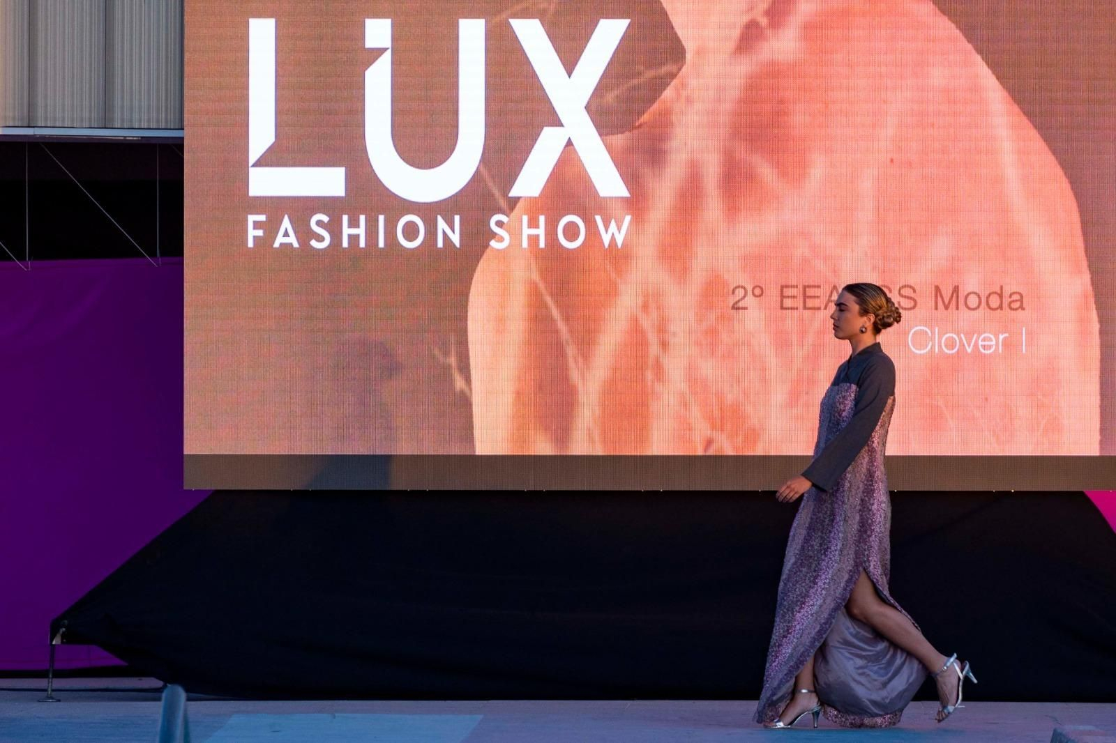 Imágenes  del LUX Fashion Show de la Escuela de Arte de Cádiz