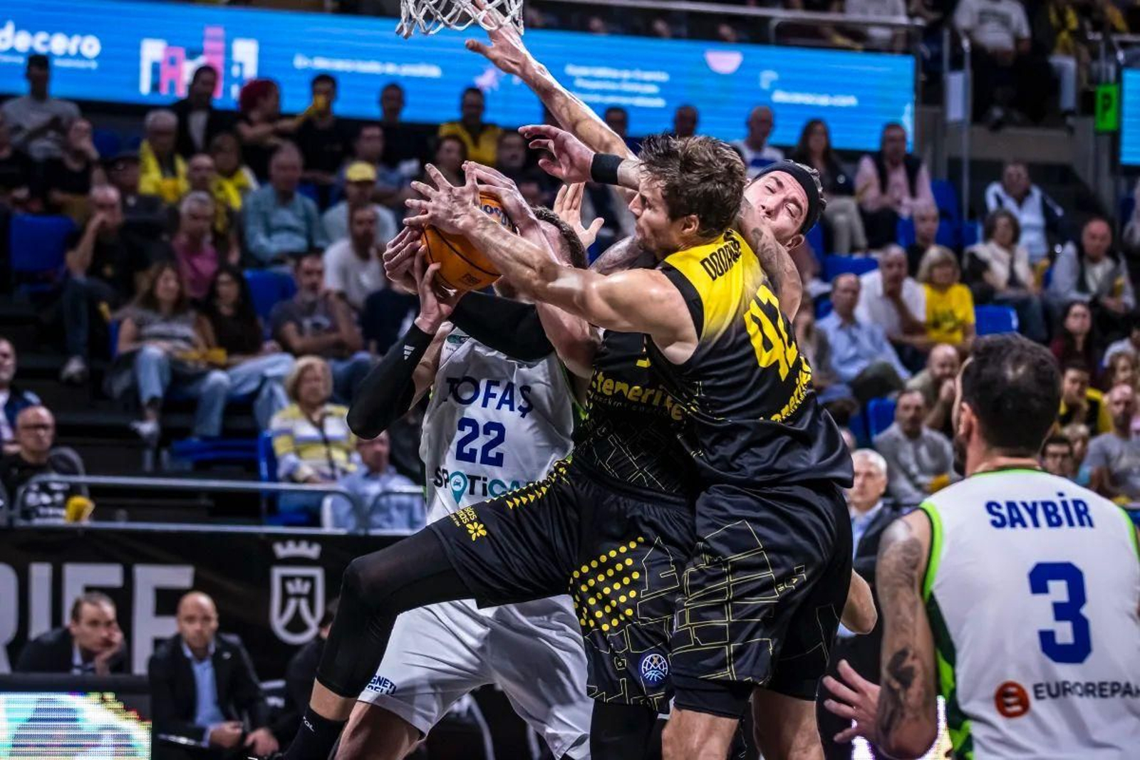 La Laguna Tenerife ganó esta semana al Tofas.