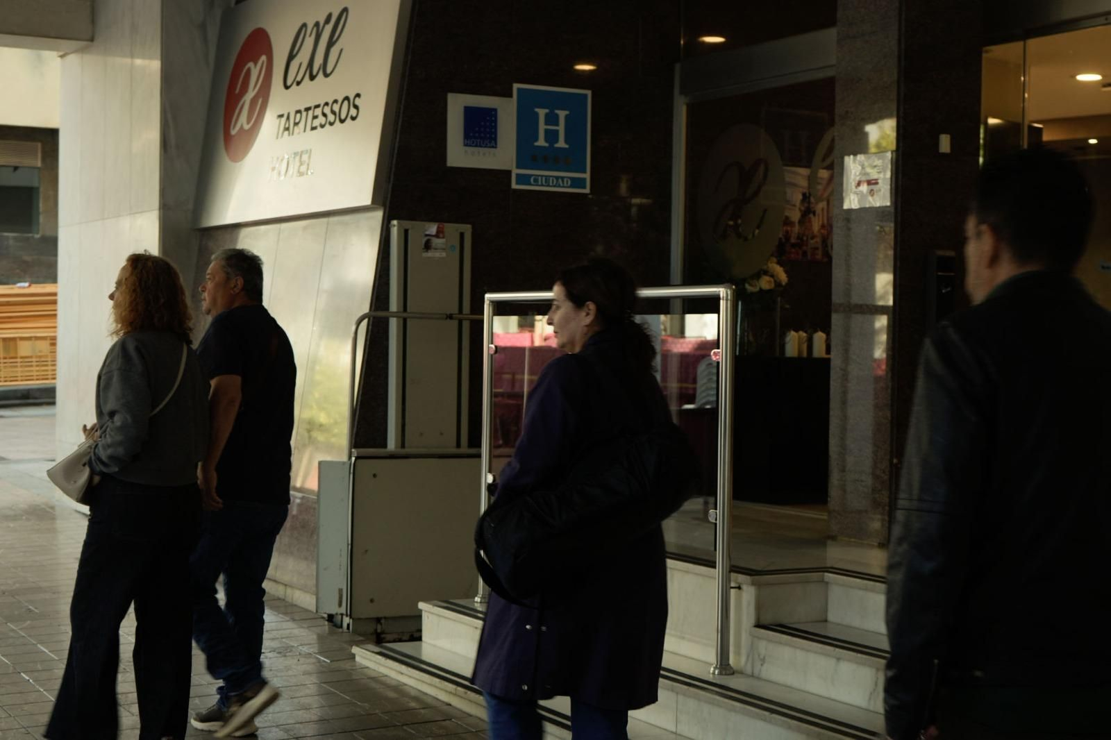 Imágenes del lunes 14 de abril en Huelva