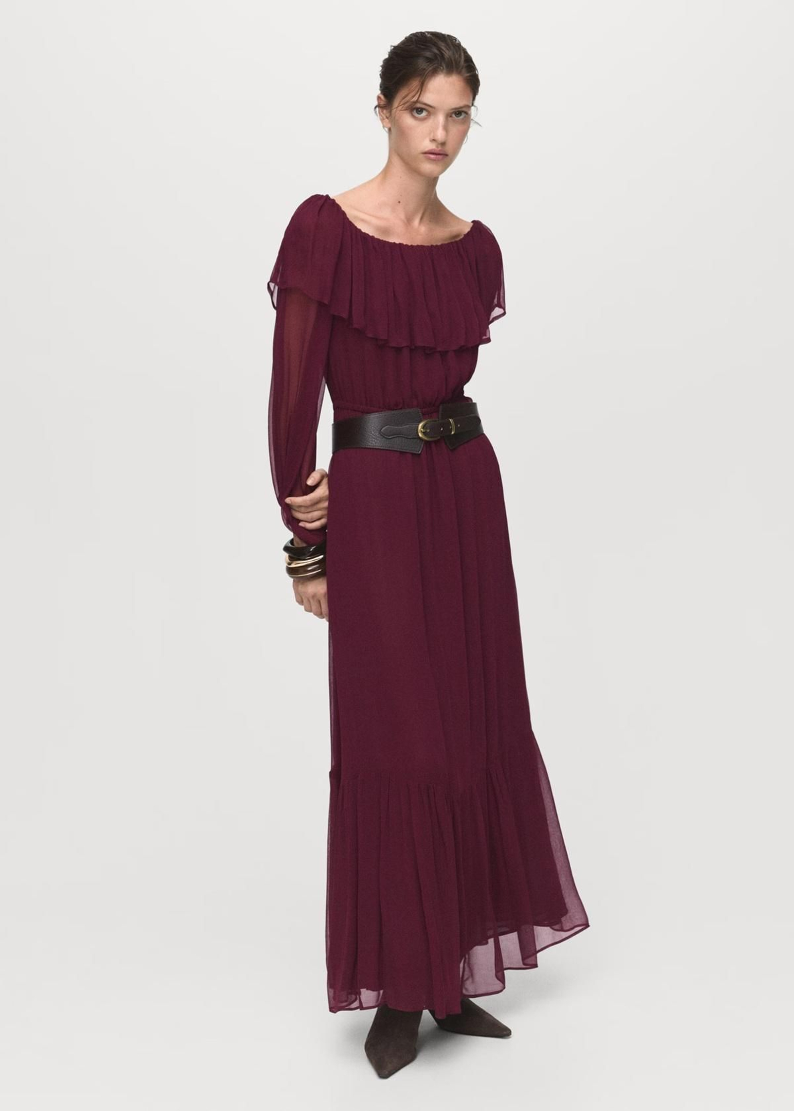 Vestido boho burdeos de Mango.