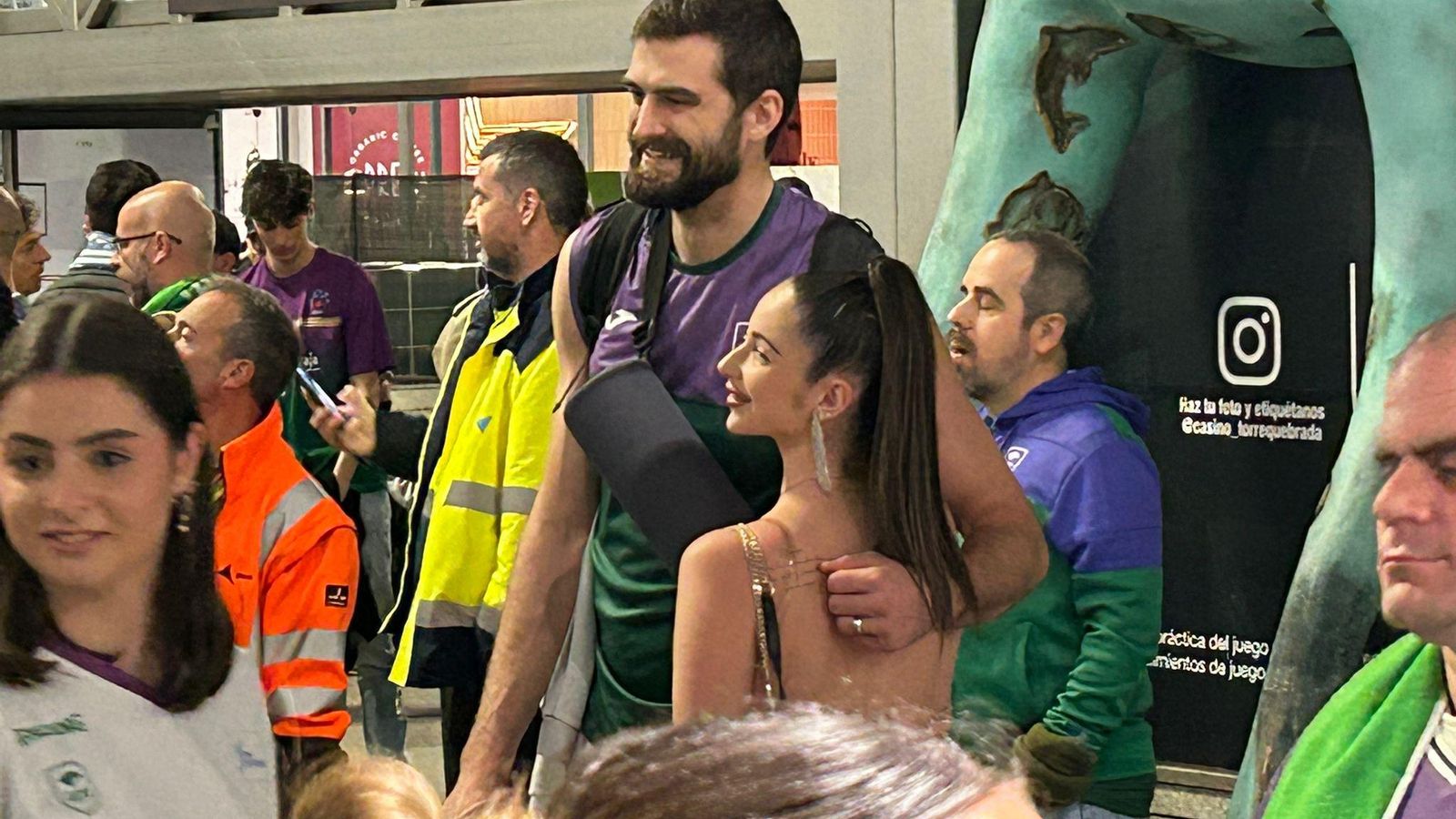 Alegría en la llegada del Unicaja al aeropuerto