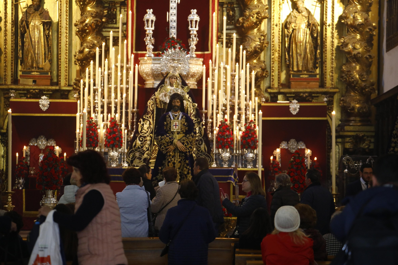 El solemne besapiés de Jesús Rescatado de Córdoba, en imágenes