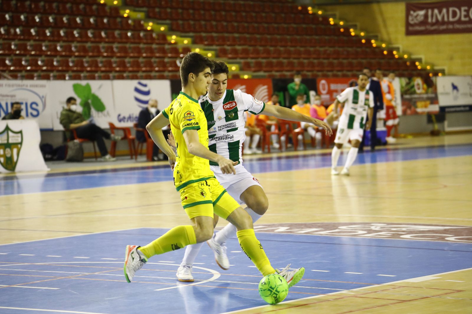 La derrota del Córdoba Futsal ante el Jaén Paraíso Interior, en imágenes