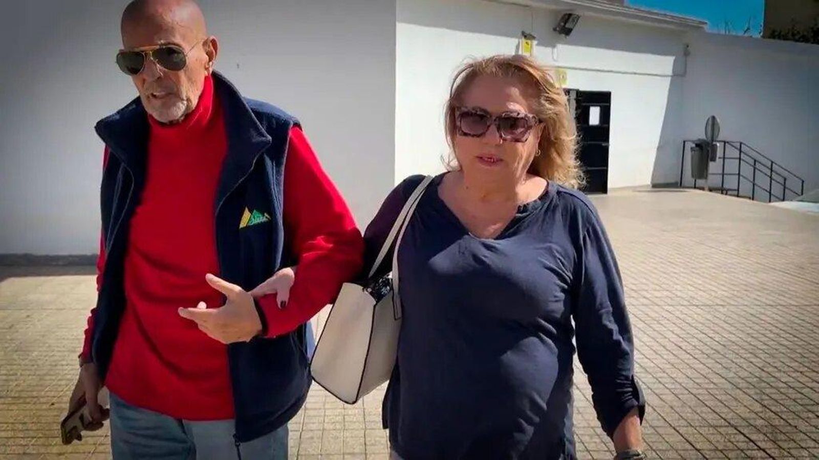 Mauye Zaldívar está volcada con el cuidado de su marido, que padece un cáncer galopante. Mauye Zaldívar está volcada con el cuidado de su marido, que padece un cáncer galopante.