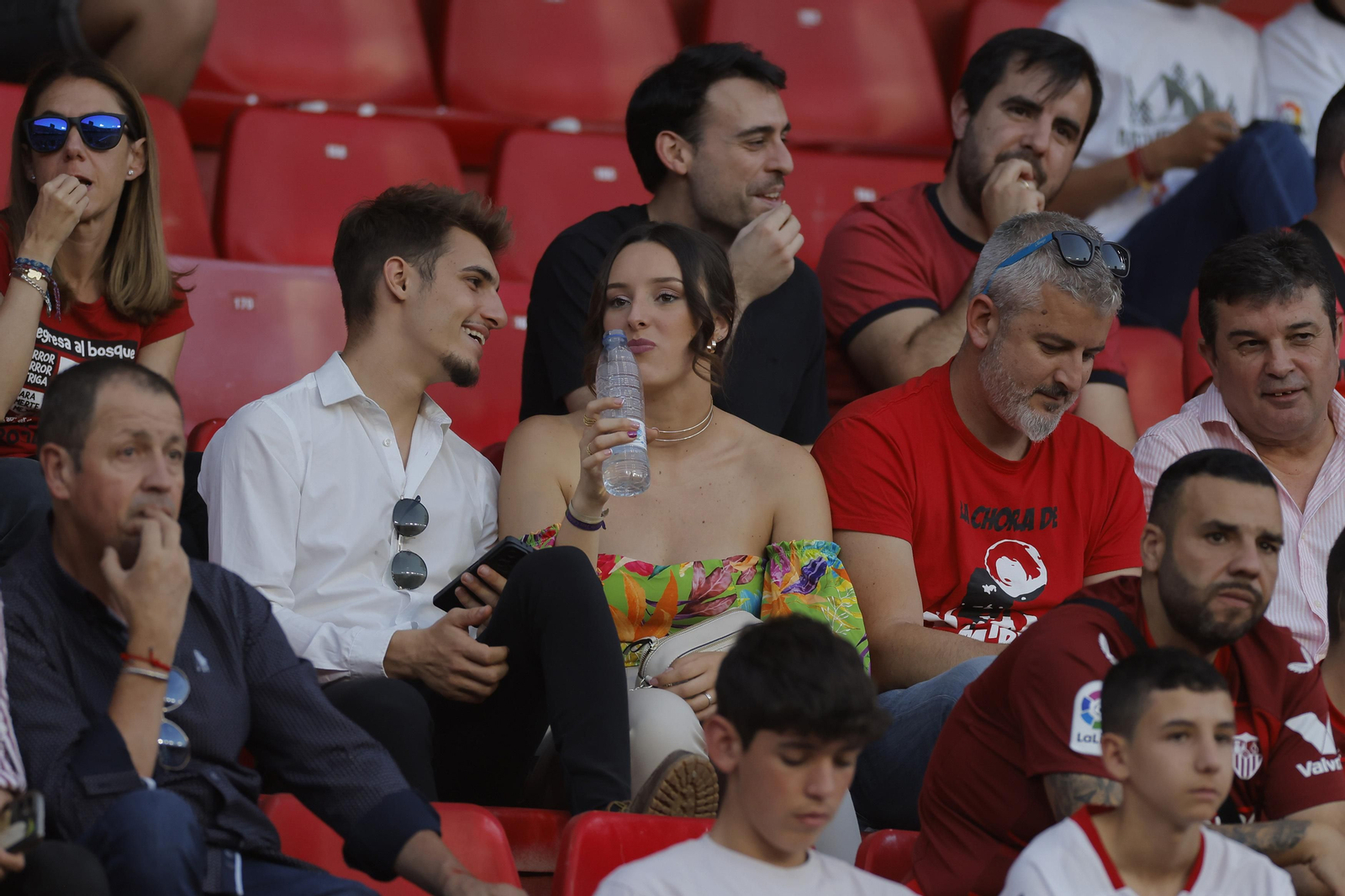 Búscate en las fotos del Sevilla -Villarreal