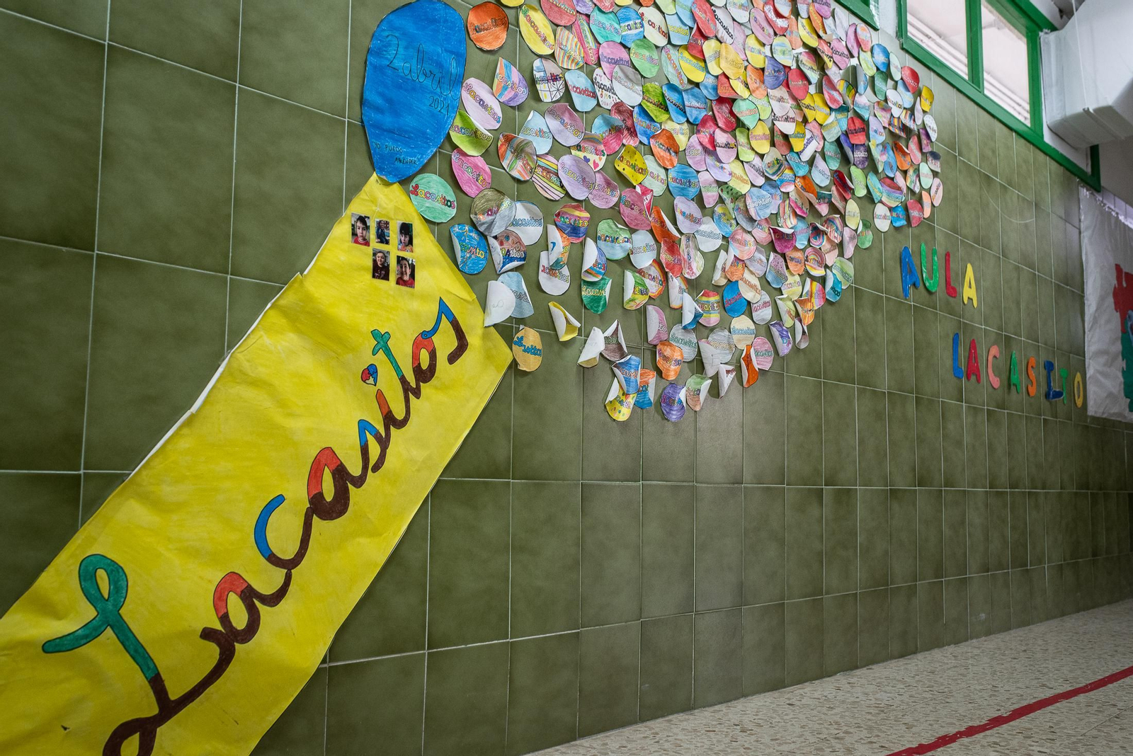 Imágenes de la decoración navideña del Colegio Tartessos