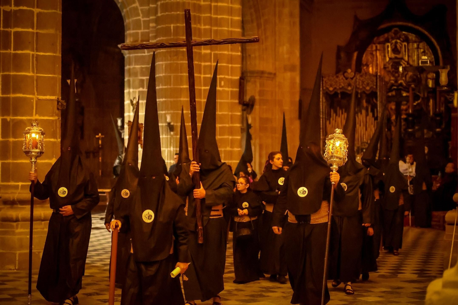 Madrugada del Viernes Santo en Jerez: imágenes de la Noche de Jesús