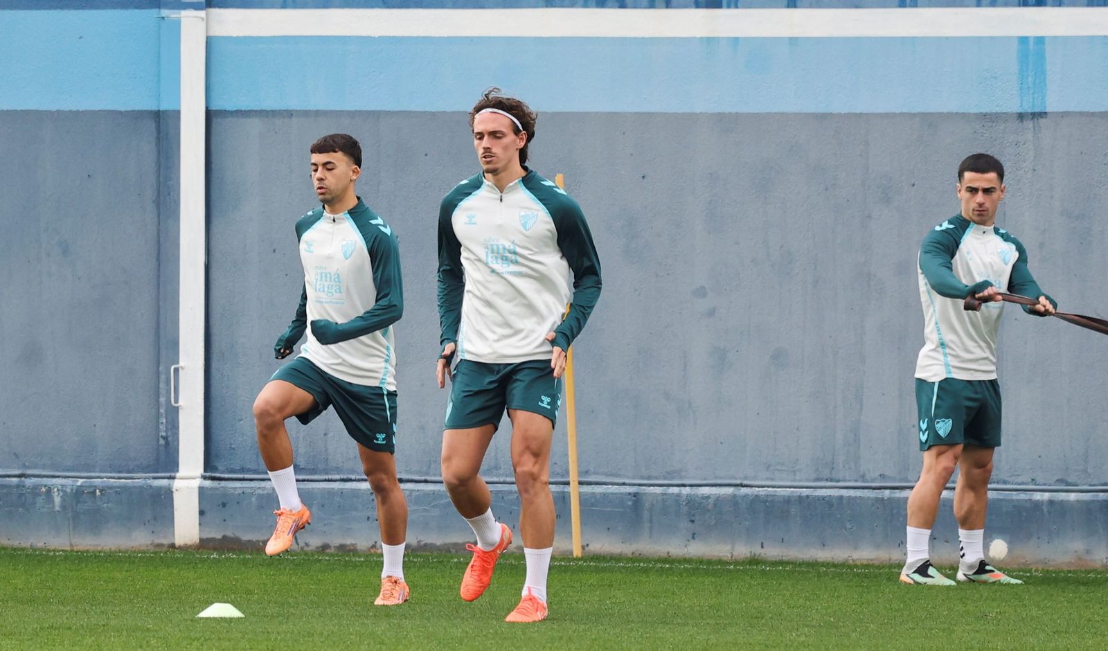 El Málaga CF vuelve al tajo sin Lobete en una semana eterna