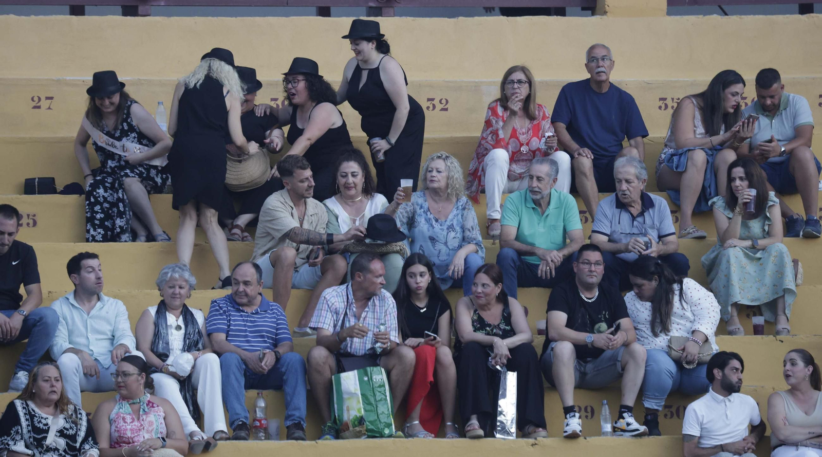 Fotos del concierto de El Barrio en La Línea