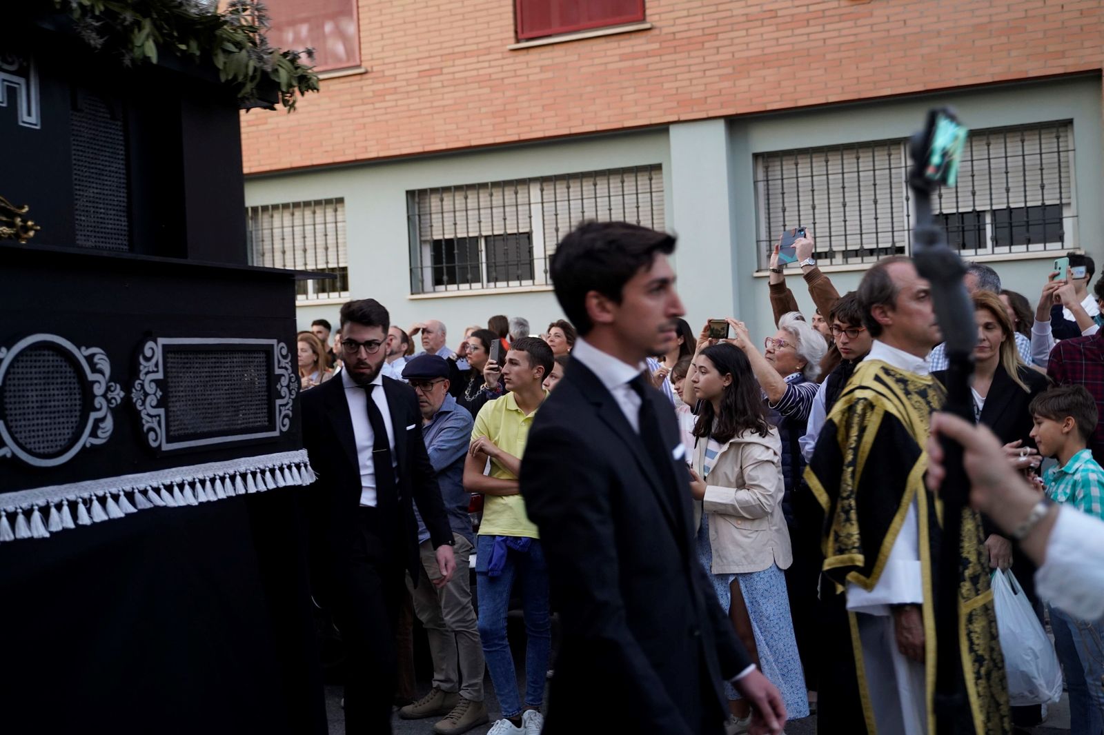 Sábado de Pasión en Córdoba: la procesión del Traslado al Sepulcro en imágenes.