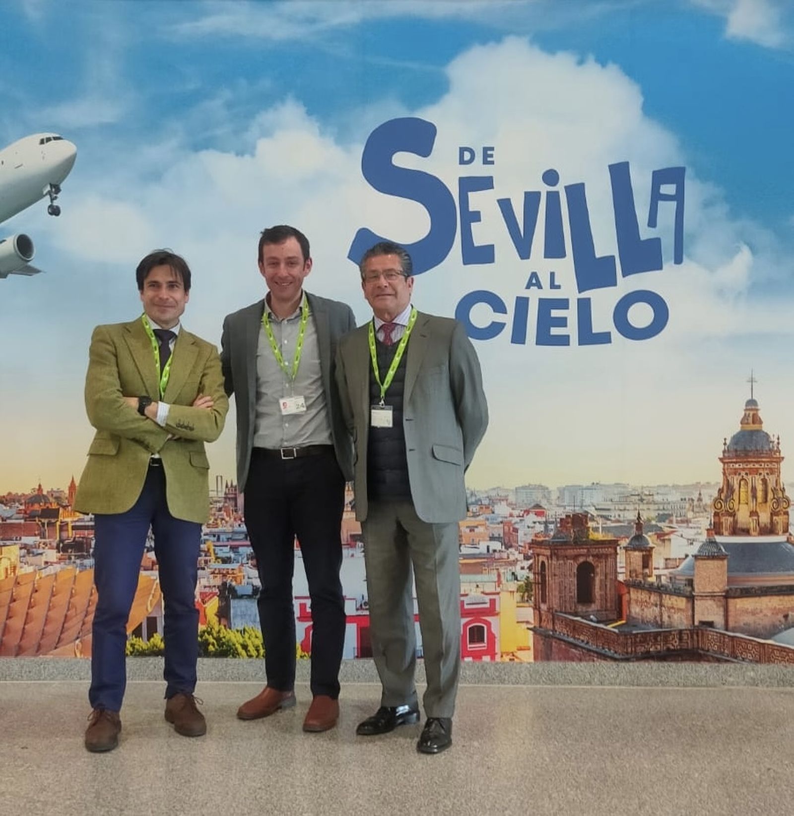 Visita de ASET al aeropuerto de Sevilla