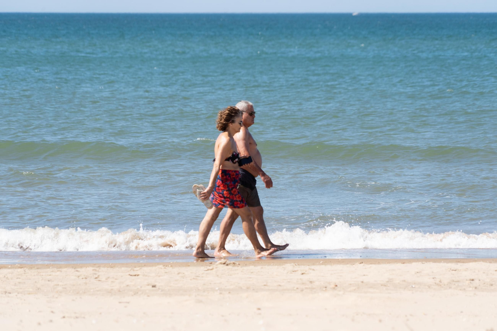 La Playa de la Bota este domingo, soleada, viva&nbsp;y&nbsp;con&nbsp;brisa