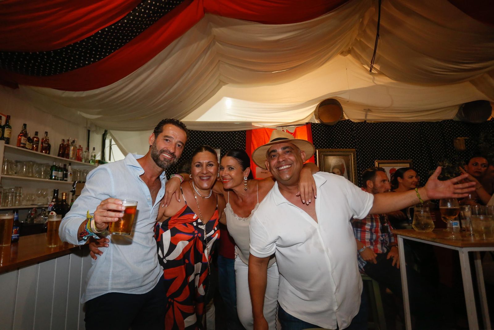 Búscate en las fotos del jueves en la Feria de La Línea