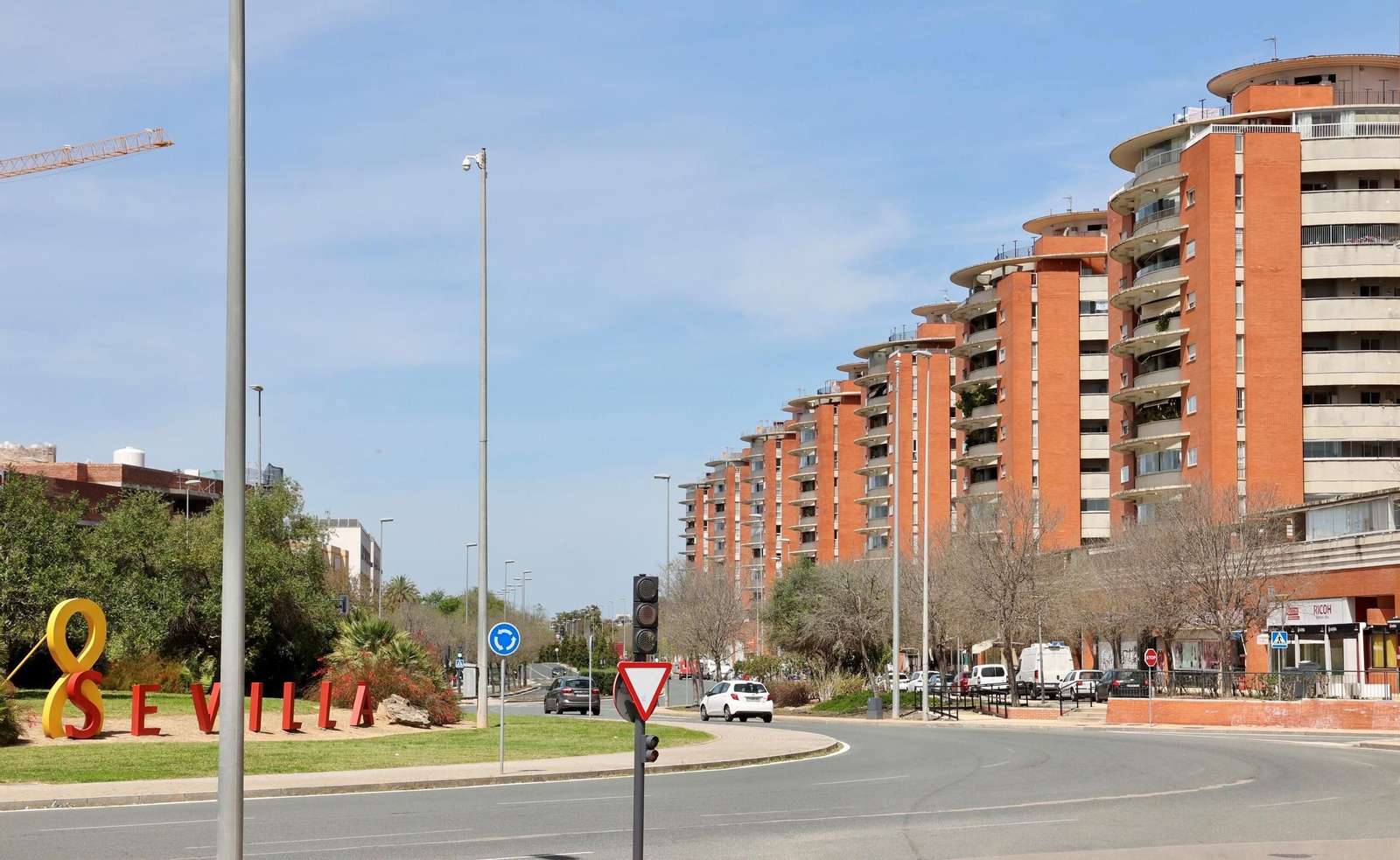La Glorieta de los Merinales de Bellavista será el punto de inicio de la manifestación de este sábado por un Metro soterrado.