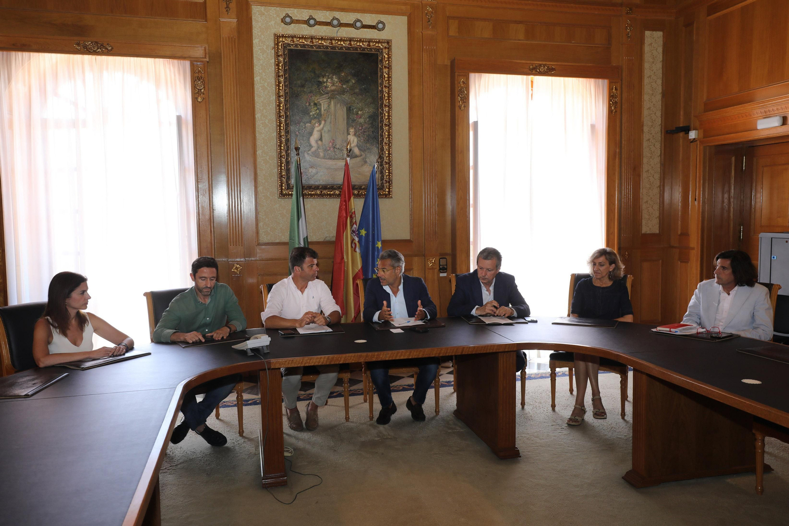 La comisión se ha constituido este lunes. La comisión se ha constituido este lunes.
