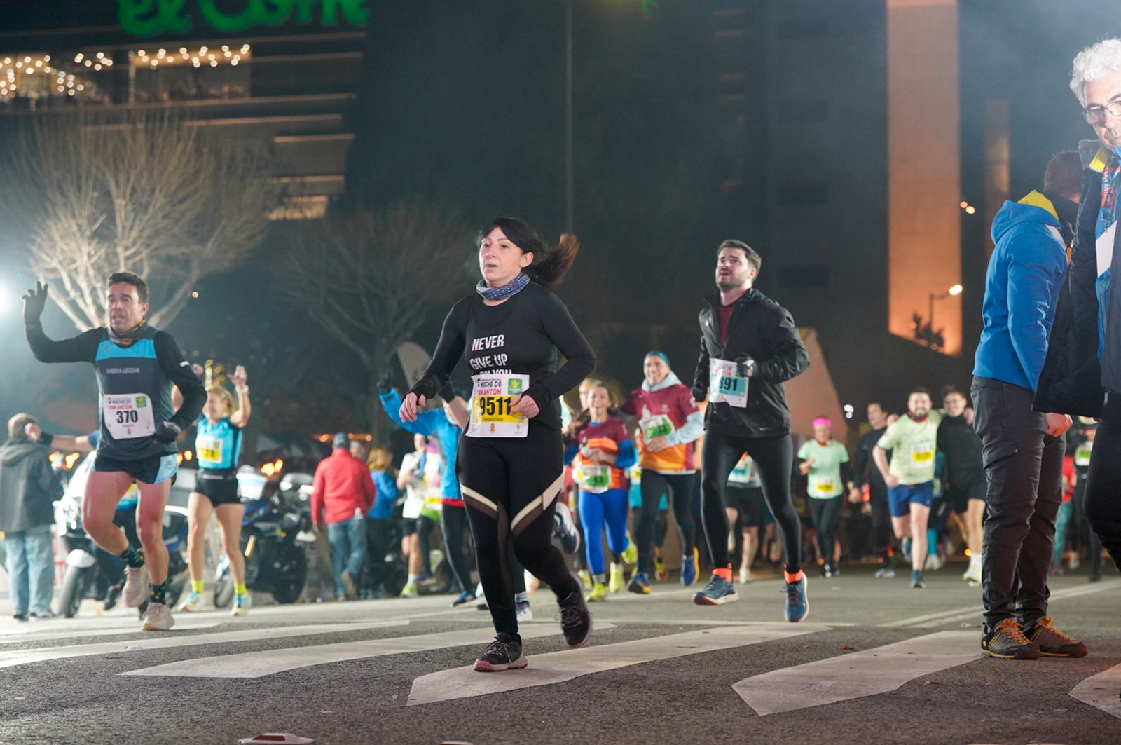 En imágenes: búscate en tu llegada a meta de la Carrera de San Antón 2026 (12)