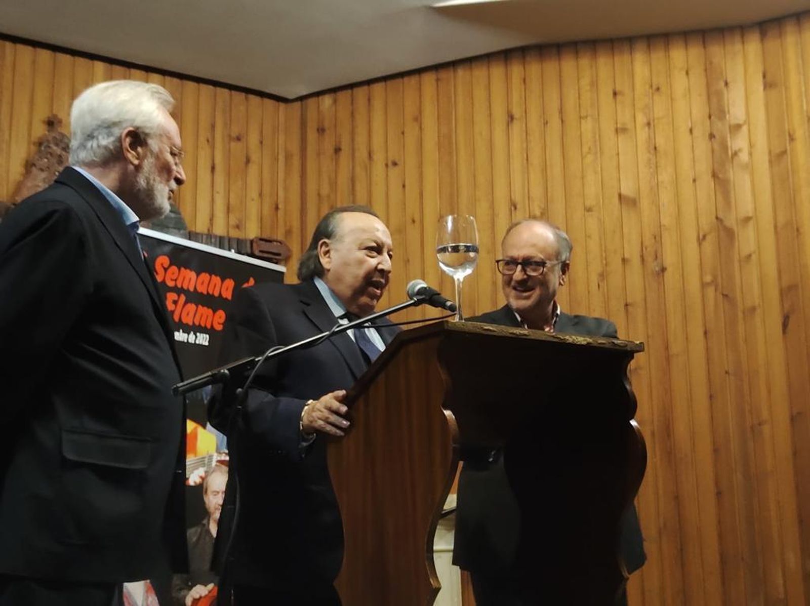 Cepero, junto al presidente de la entidad, Alfonso Ibáñez, y Enrique Montiel.