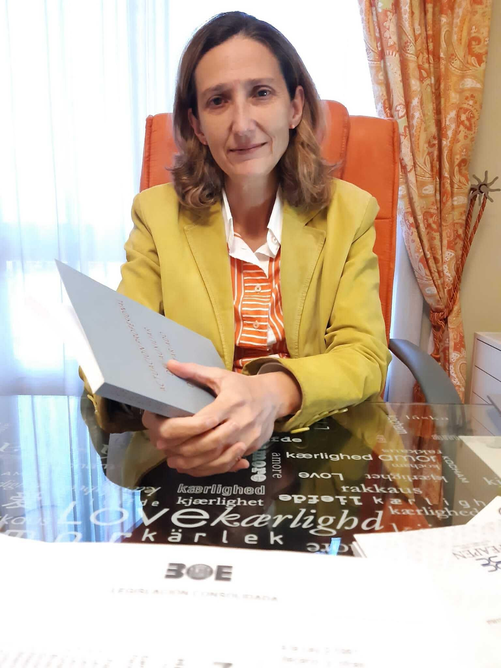 La presidenta de FEAPEN, la abogada y oficial de Notaría, Carmen García-Berbell Molina.