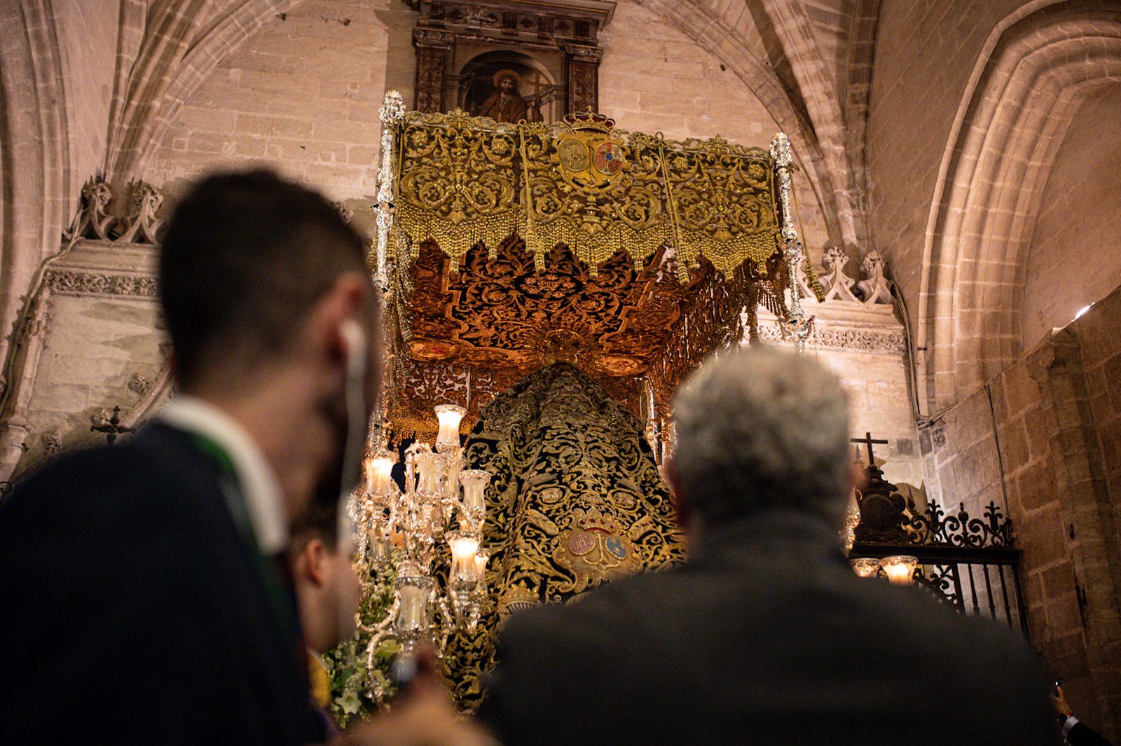 Las fotos de la Esperanza de Triana en la Catedral