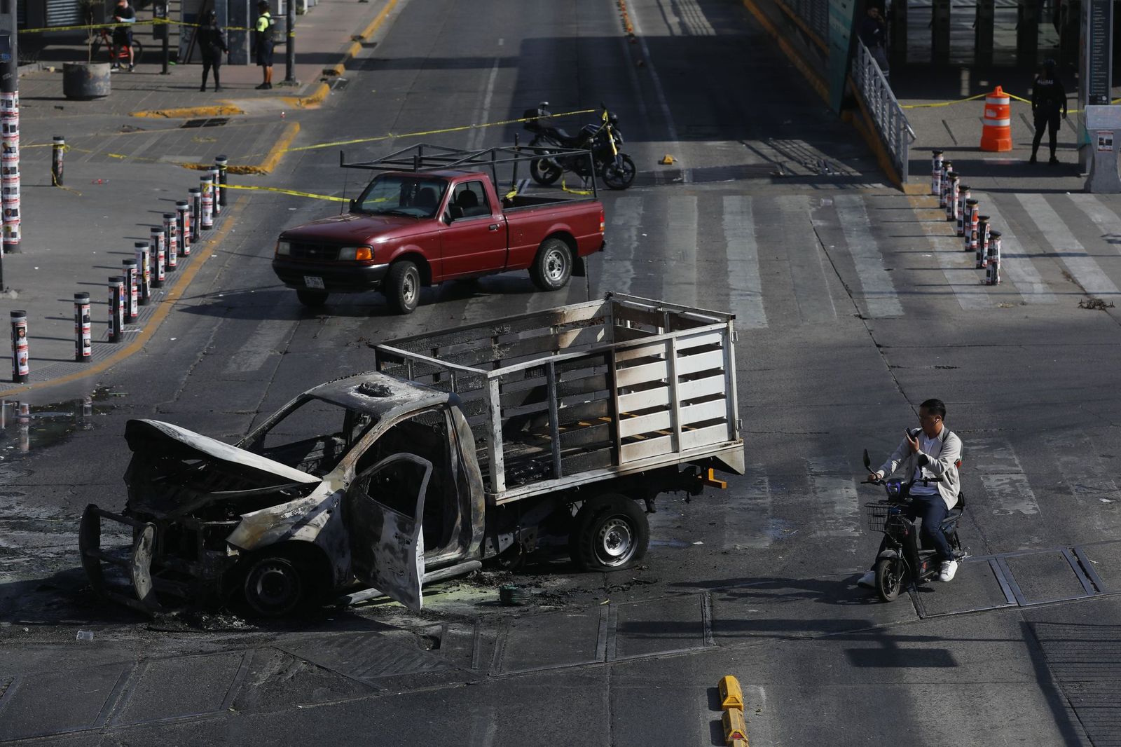Las fotos de la ola de violencia en México tras la muerte del narco El Mencho