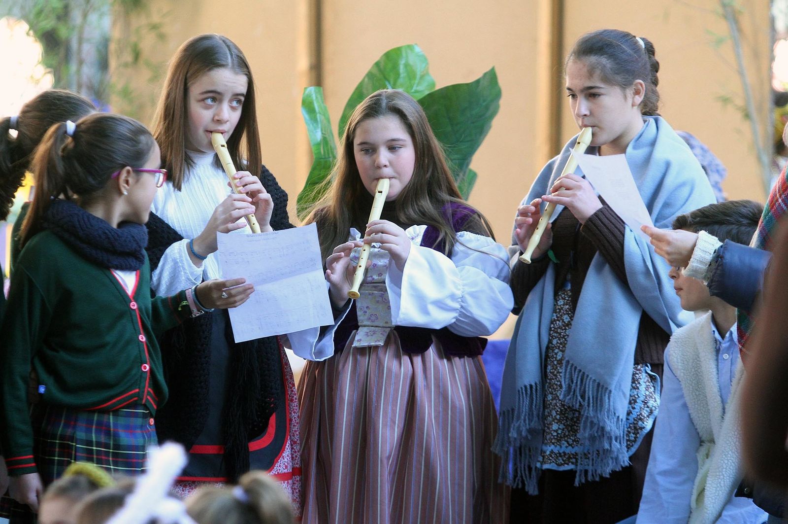 Imágenes del Belén viviente del Colegio María Inmaculada.