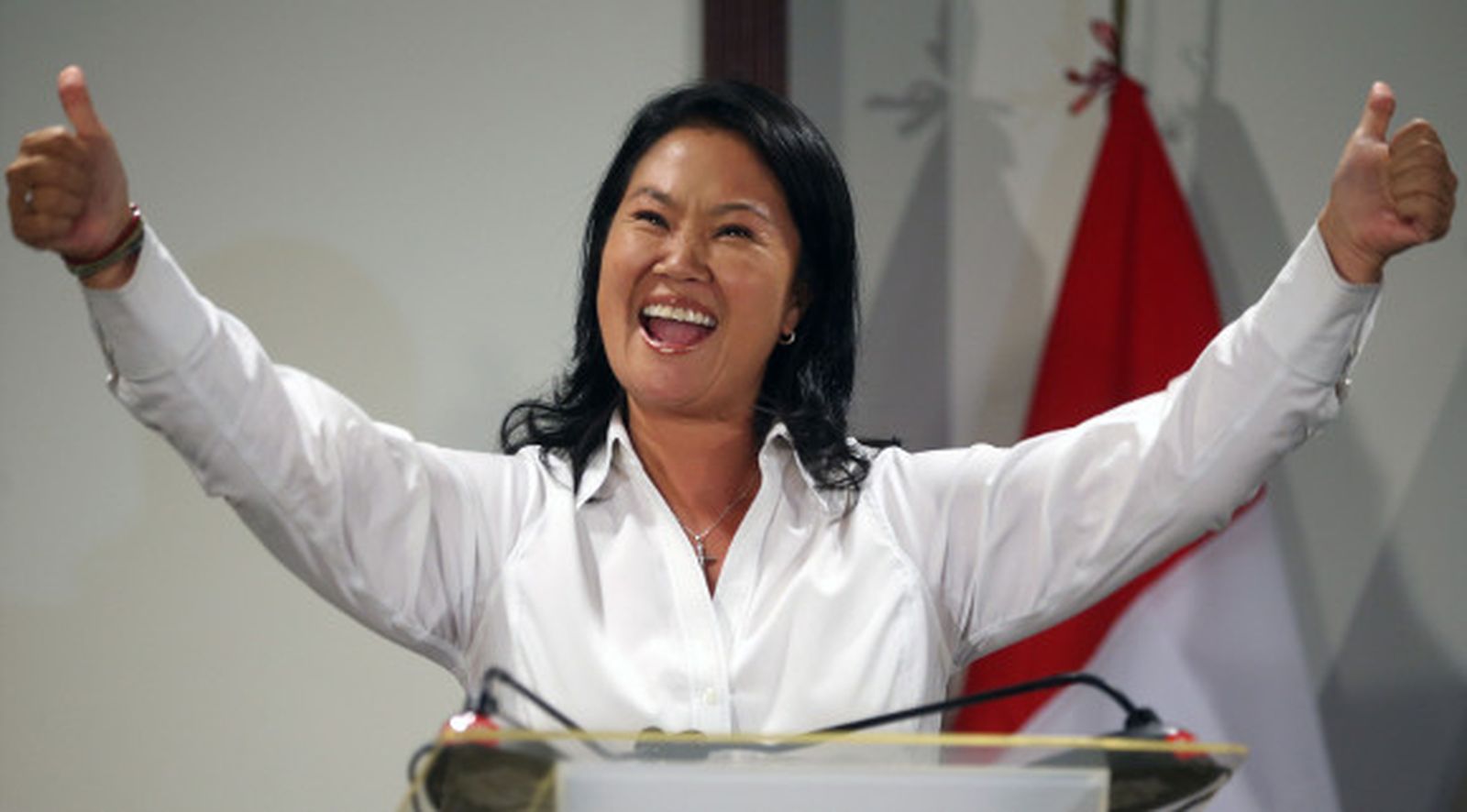 Keiko Fujimori vence en las elecciones pero deberá ir a una segunda vuelta
