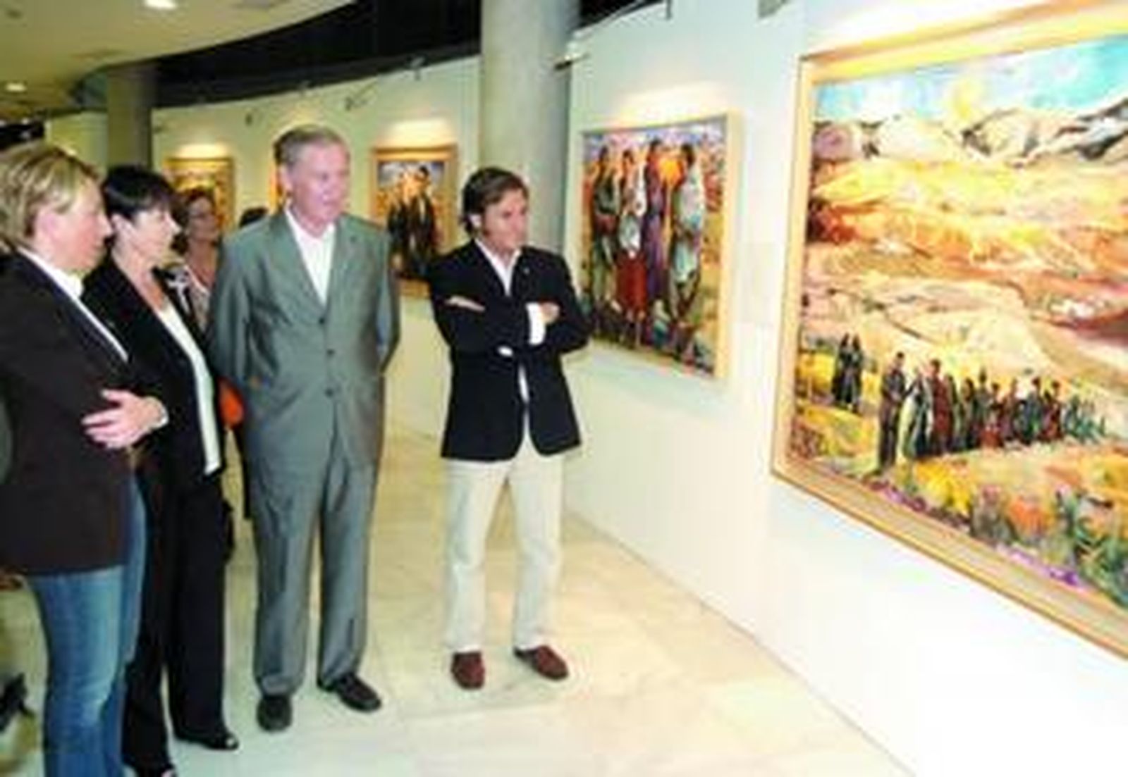 Pinteño junto a los concejales Eloisa Cabrera, José María González y Luis Miguel Carmona.