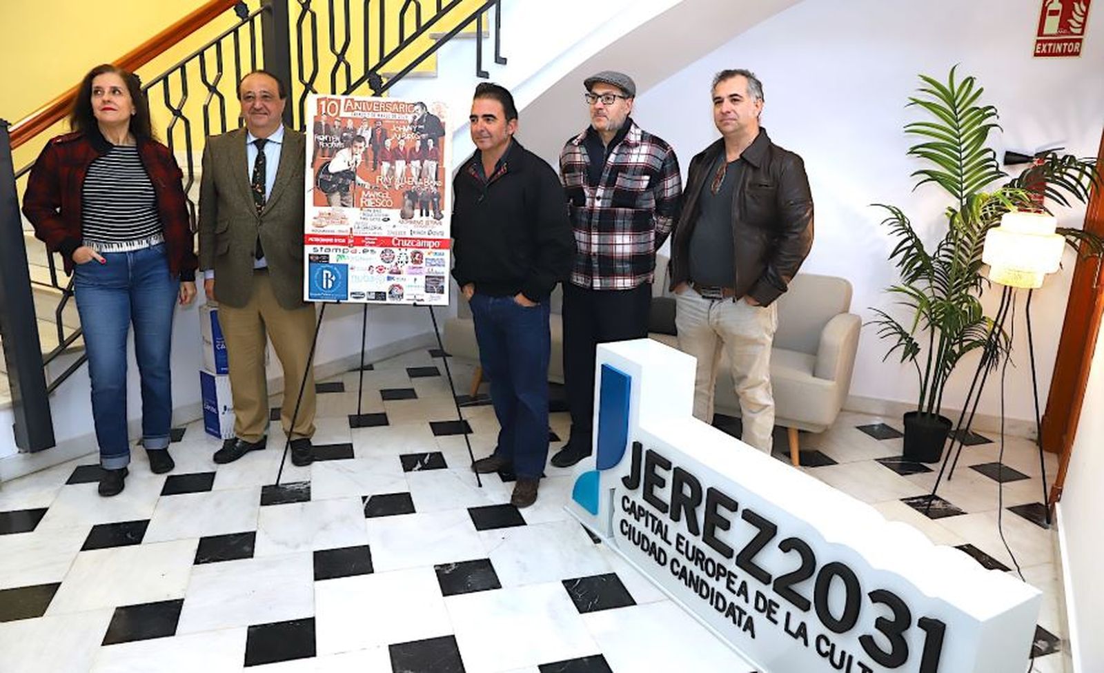 Zurita felicita a The Rock and Roll Club Jerez por el cartel internacional de su décimo aniversario.