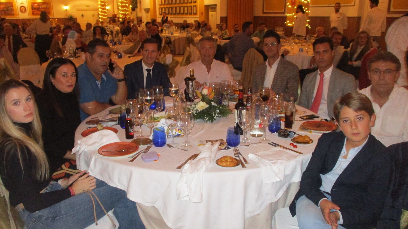 La mesa de los toreros almerienses y sus familiares.