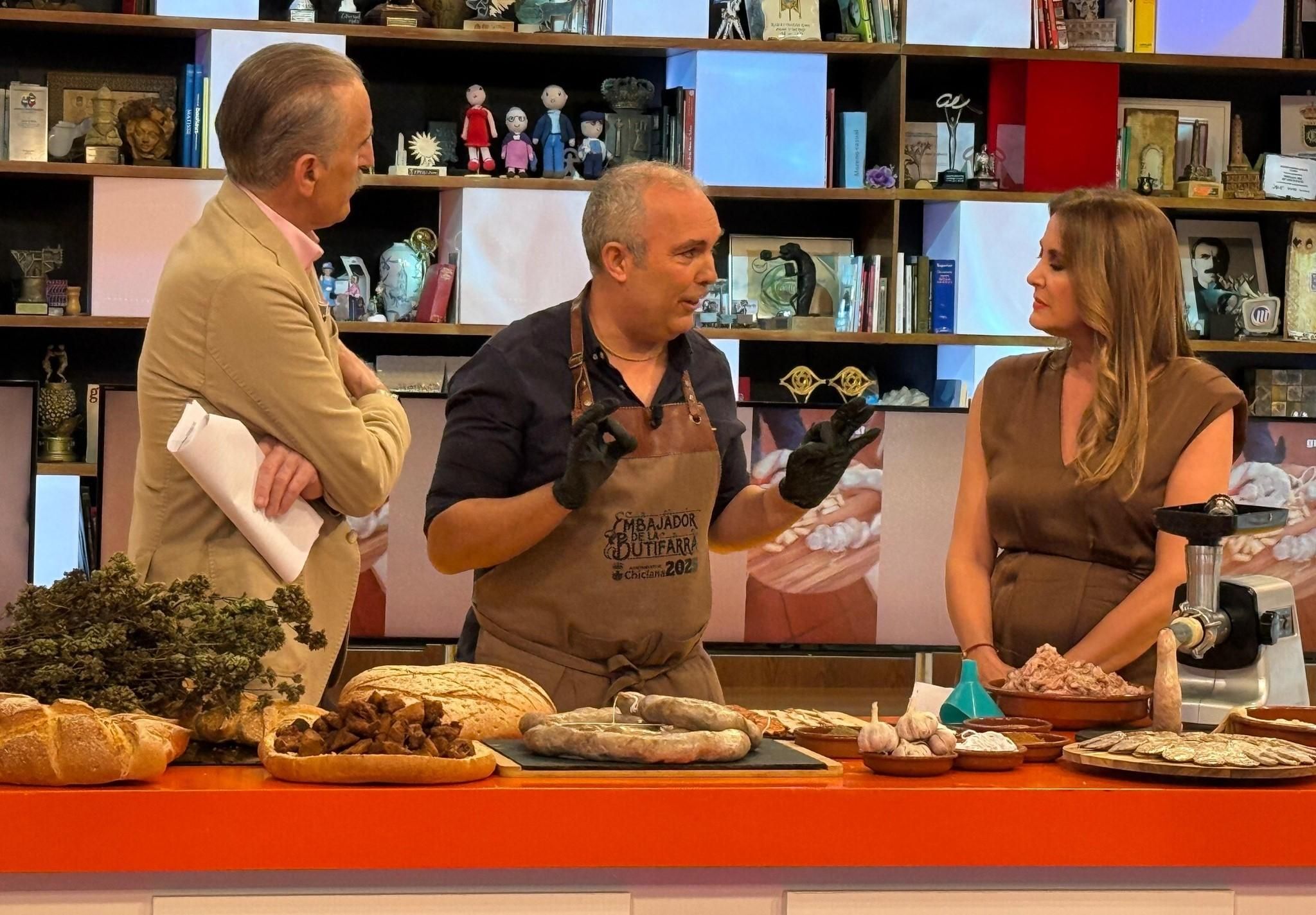 La butifarra de Chiclana protagonista de 'La tarde, aquí y ahora' de Canal Sur: así es este producto típico de la localidad